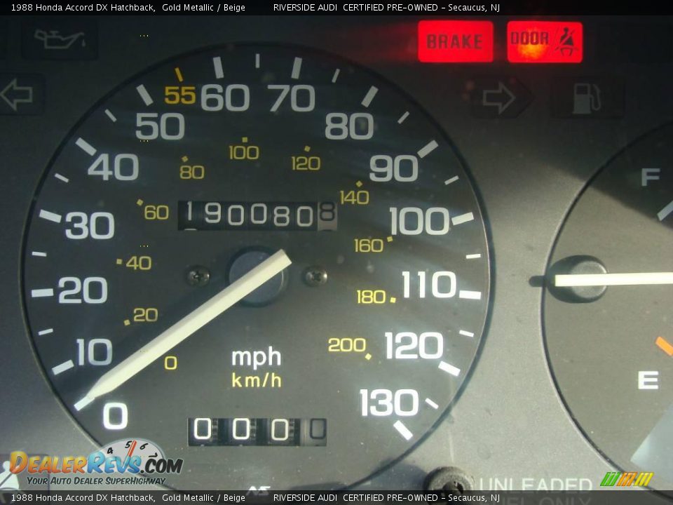 1988 Honda Accord DX Hatchback Gold Metallic / Beige Photo #12