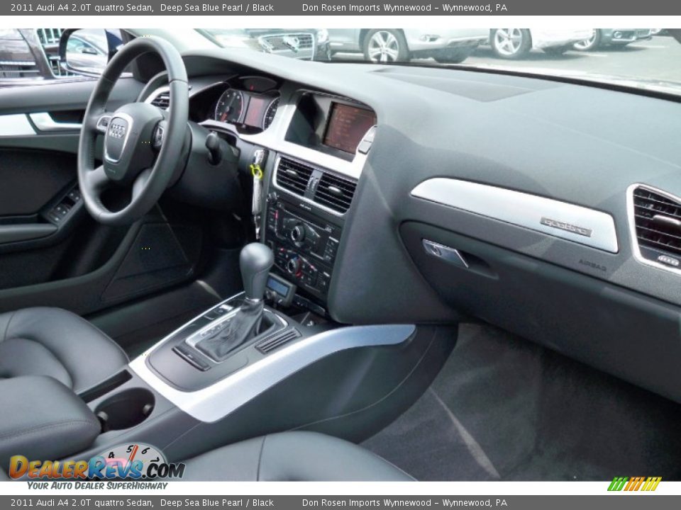 2011 Audi A4 2.0T quattro Sedan Deep Sea Blue Pearl / Black Photo #16