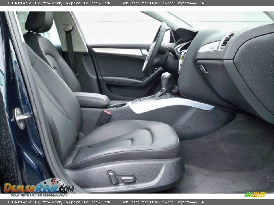 2011 Audi A4 2.0T quattro Sedan Deep Sea Blue Pearl / Black Photo #17