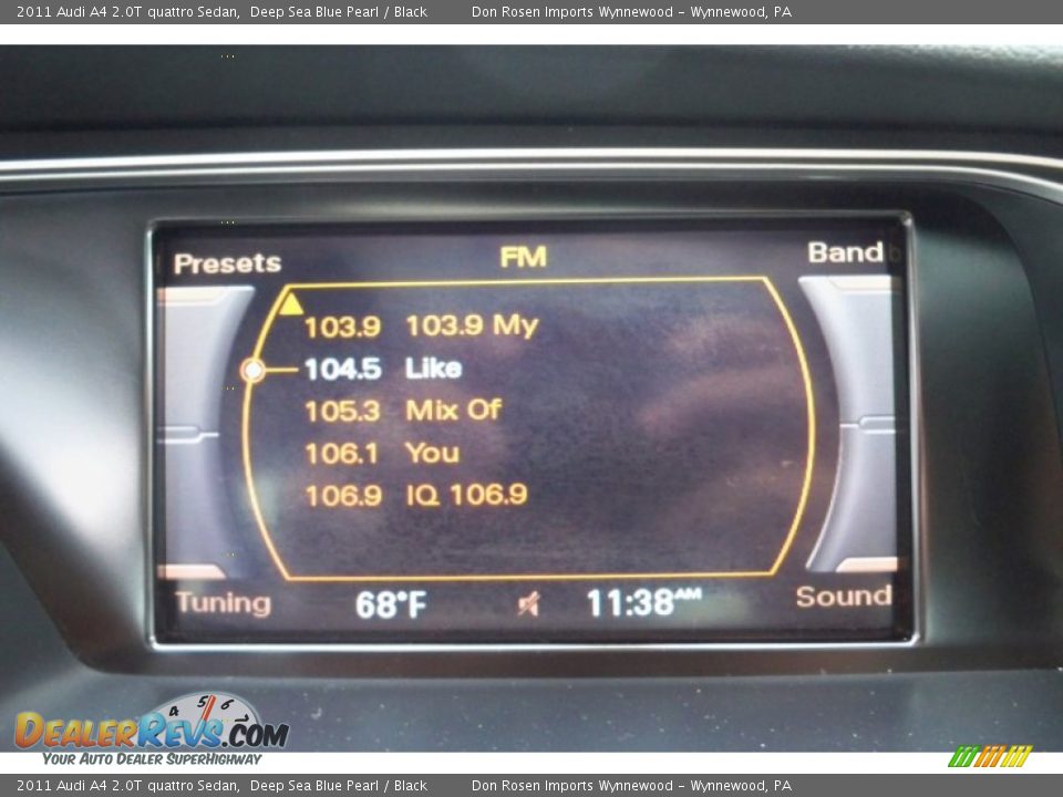 2011 Audi A4 2.0T quattro Sedan Deep Sea Blue Pearl / Black Photo #32