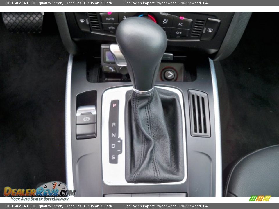 2011 Audi A4 2.0T quattro Sedan Deep Sea Blue Pearl / Black Photo #34