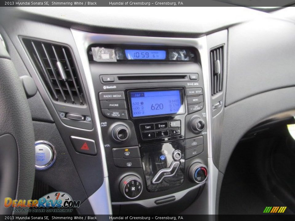 2013 Hyundai Sonata SE Shimmering White / Black Photo #9