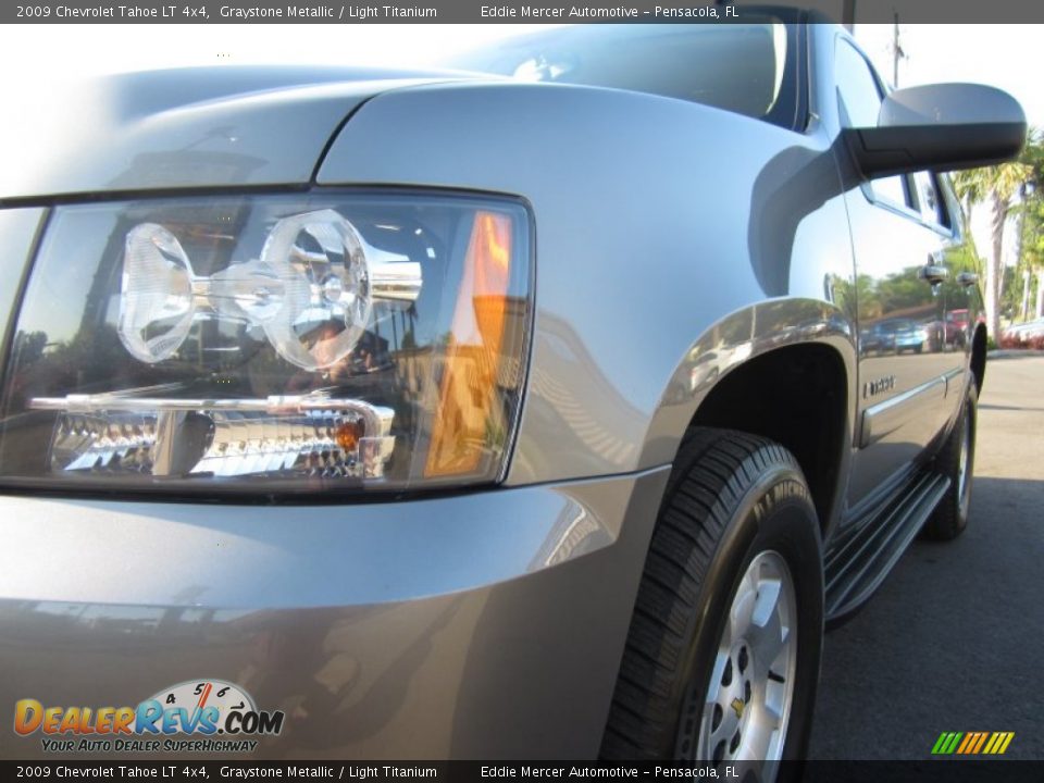 2009 Chevrolet Tahoe LT 4x4 Graystone Metallic / Light Titanium Photo #15