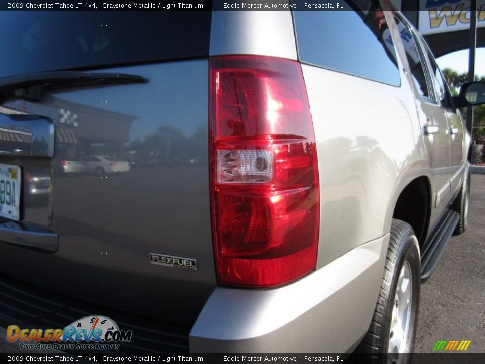 2009 Chevrolet Tahoe LT 4x4 Graystone Metallic / Light Titanium Photo #16
