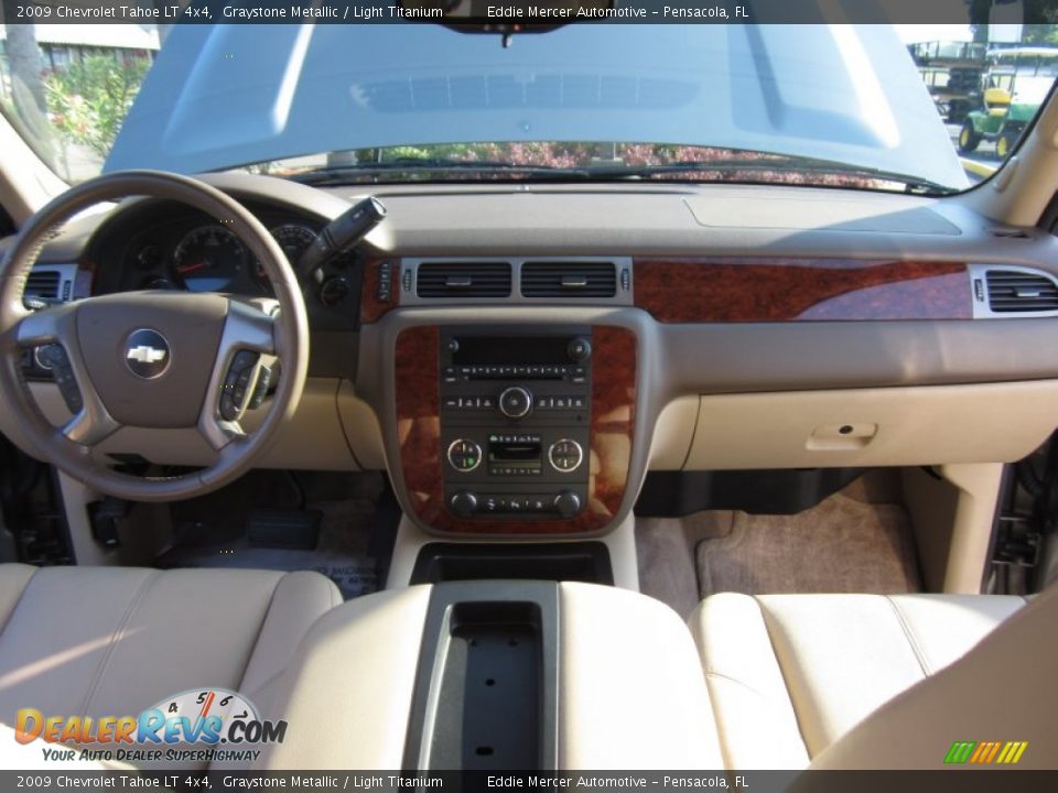 2009 Chevrolet Tahoe LT 4x4 Graystone Metallic / Light Titanium Photo #33