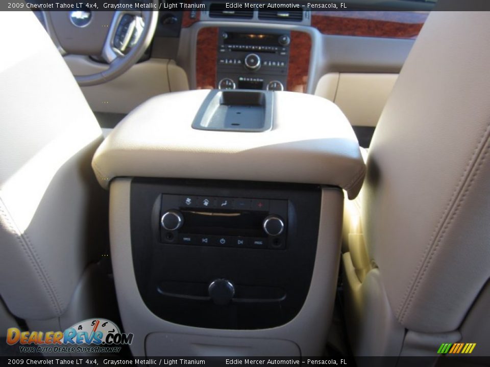 2009 Chevrolet Tahoe LT 4x4 Graystone Metallic / Light Titanium Photo #34