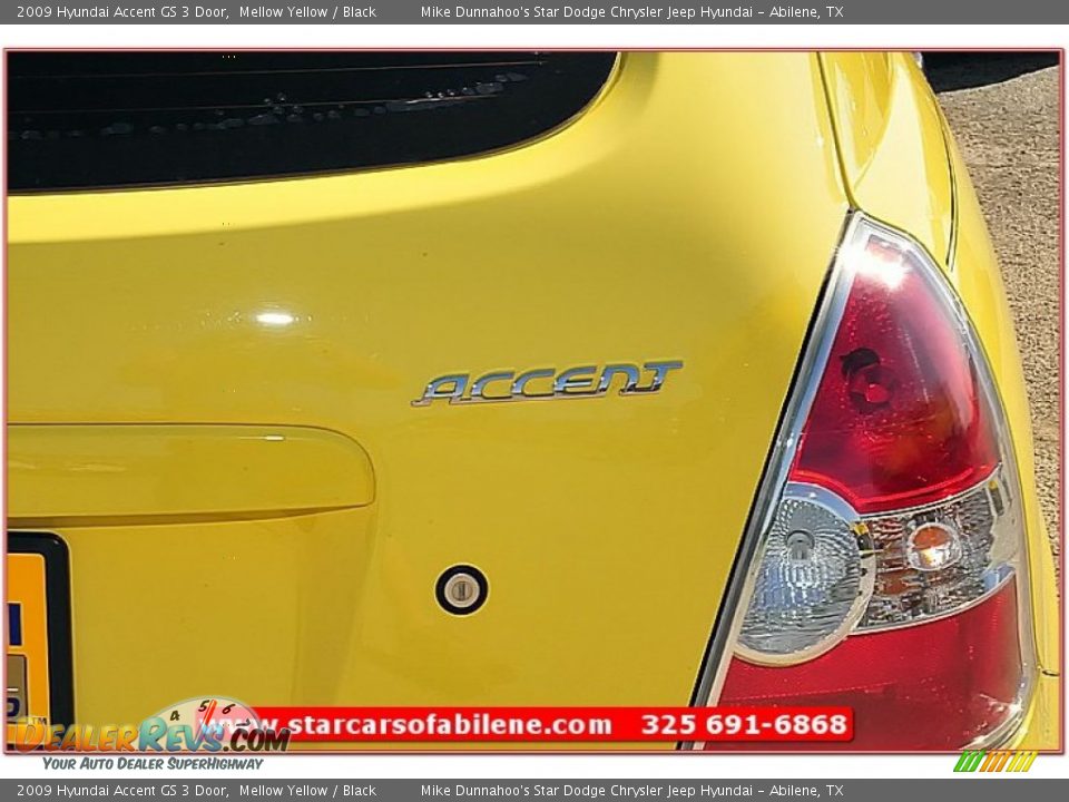 2009 Hyundai Accent GS 3 Door Mellow Yellow / Black Photo #5