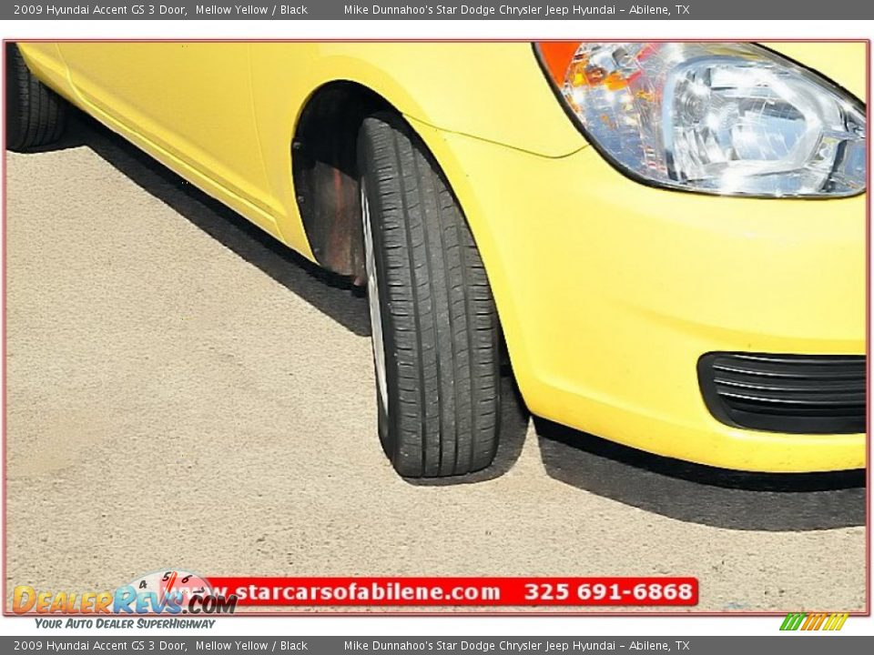 2009 Hyundai Accent GS 3 Door Mellow Yellow / Black Photo #9