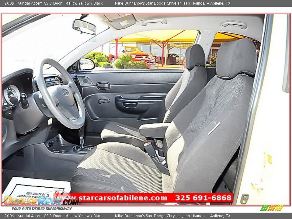 2009 Hyundai Accent GS 3 Door Mellow Yellow / Black Photo #12
