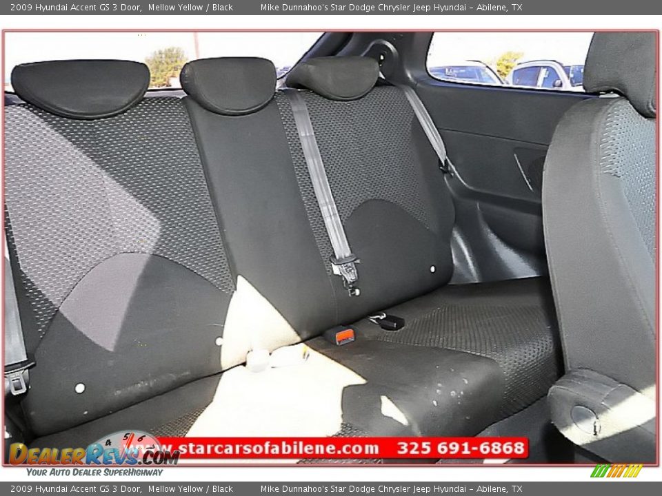 2009 Hyundai Accent GS 3 Door Mellow Yellow / Black Photo #19