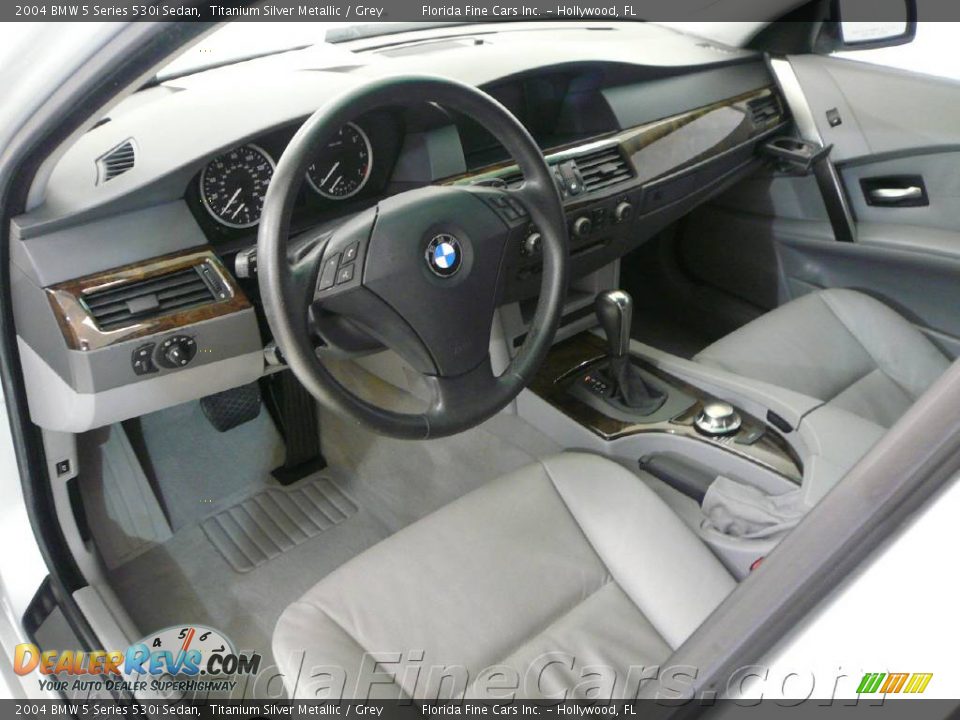 2004 BMW 5 Series 530i Sedan Titanium Silver Metallic / Grey Photo #12
