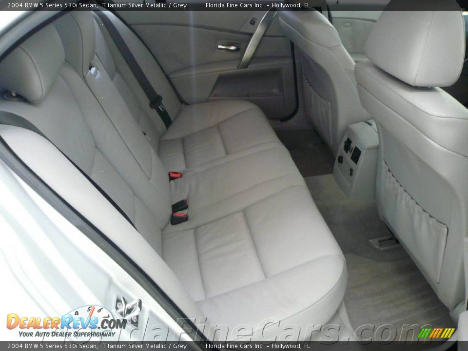 2004 BMW 5 Series 530i Sedan Titanium Silver Metallic / Grey Photo #14