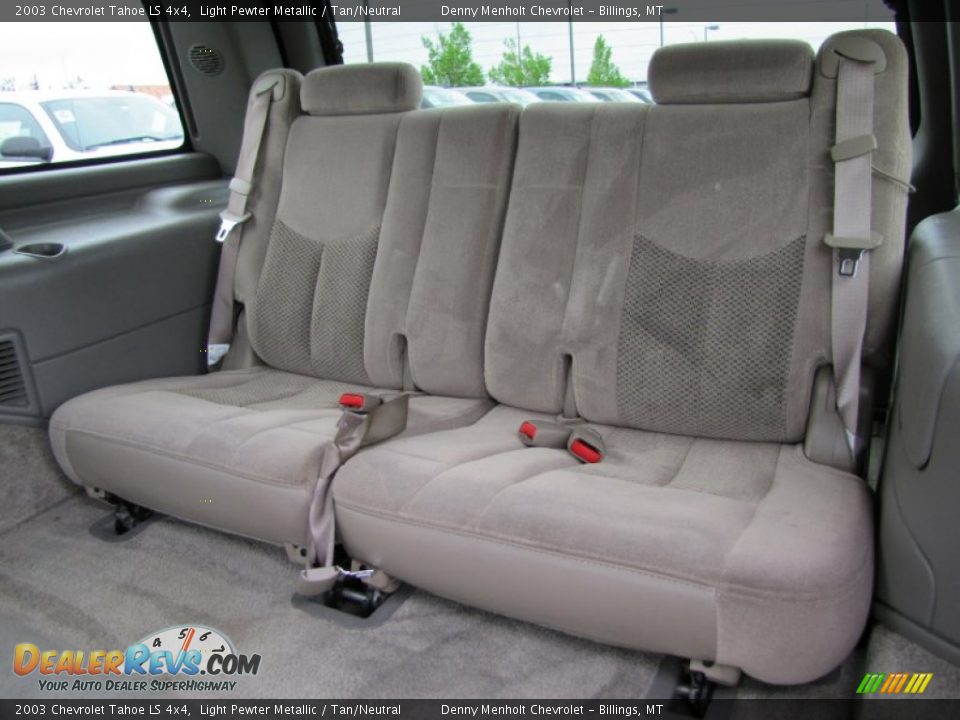 2003 Chevrolet Tahoe LS 4x4 Light Pewter Metallic / Tan/Neutral Photo #28
