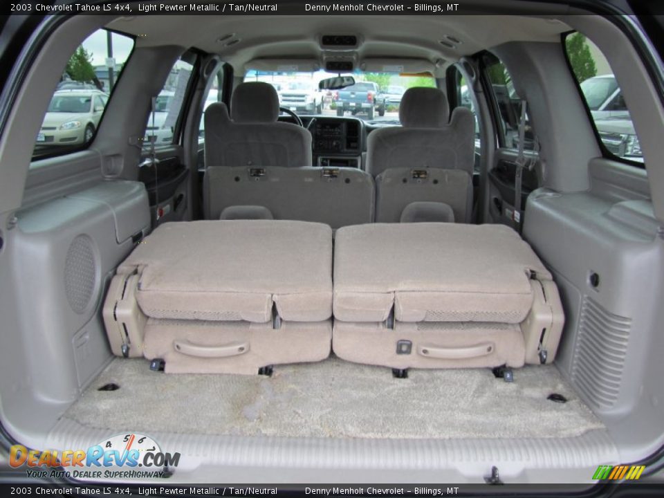 2003 Chevrolet Tahoe LS 4x4 Light Pewter Metallic / Tan/Neutral Photo #30