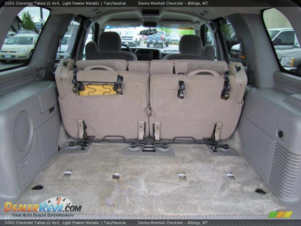 2003 Chevrolet Tahoe LS 4x4 Light Pewter Metallic / Tan/Neutral Photo #31