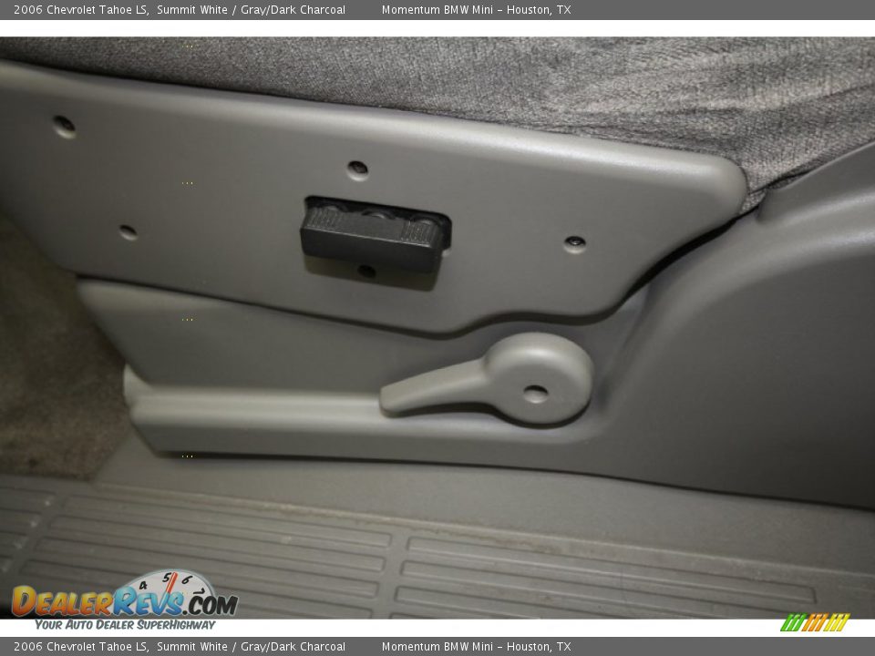 2006 Chevrolet Tahoe LS Summit White / Gray/Dark Charcoal Photo #18