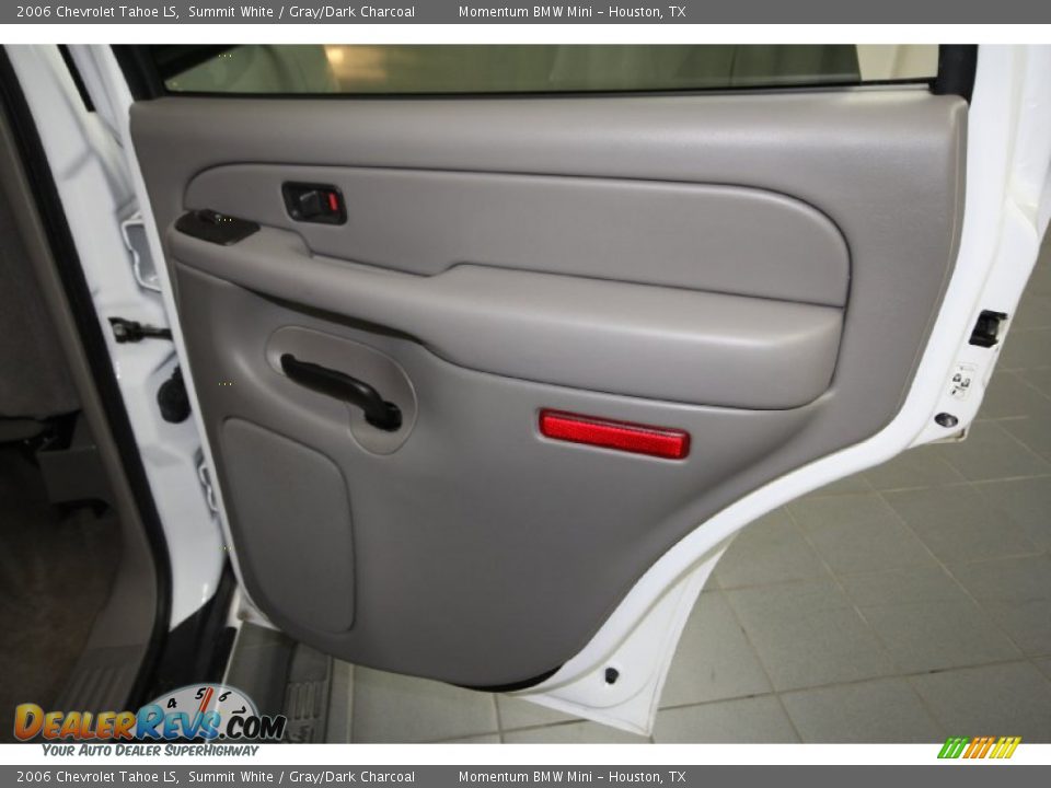 2006 Chevrolet Tahoe LS Summit White / Gray/Dark Charcoal Photo #32
