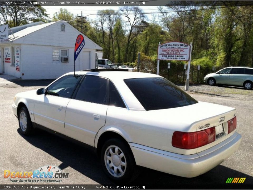 1996 Audi A6 2.8 quattro Sedan Pearl White / Grey Photo #5