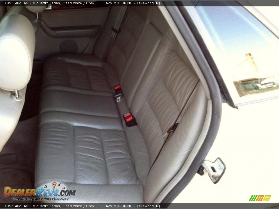 1996 Audi A6 2.8 quattro Sedan Pearl White / Grey Photo #20