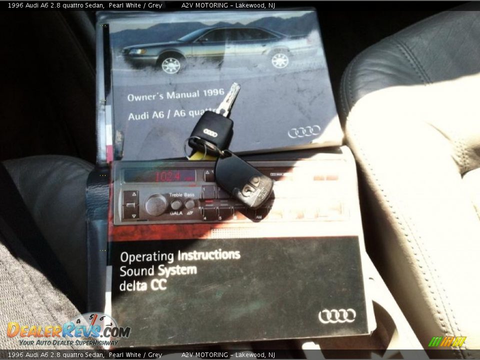1996 Audi A6 2.8 quattro Sedan Pearl White / Grey Photo #30