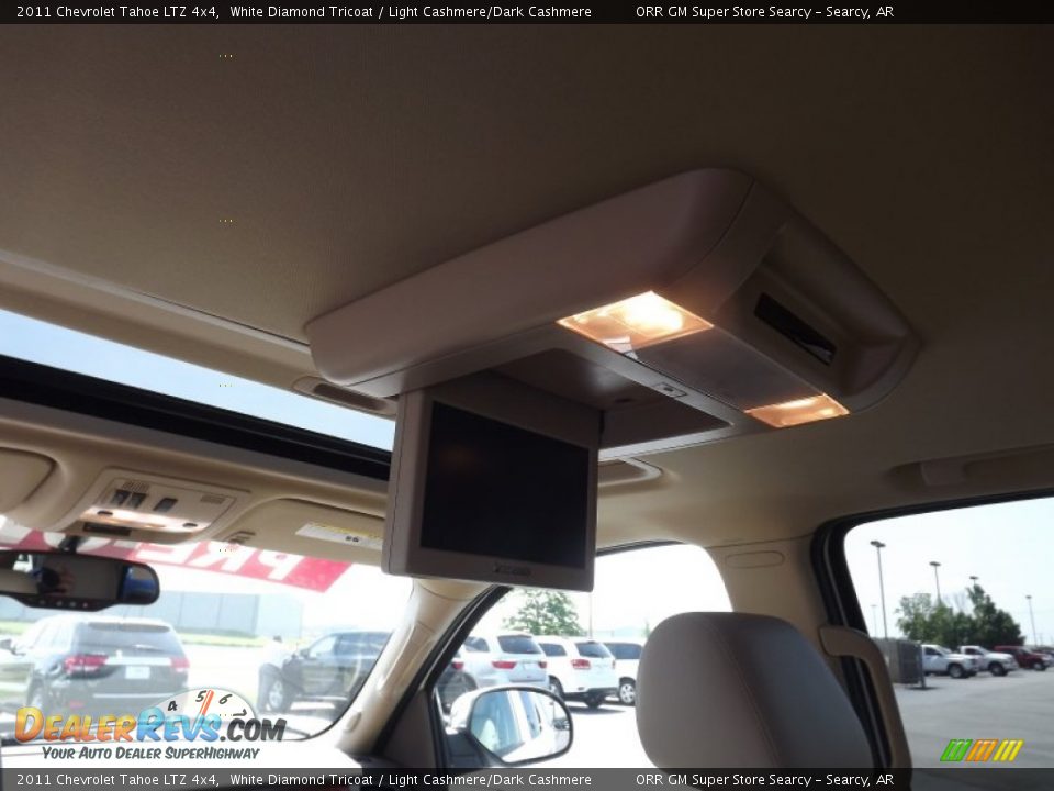 2011 Chevrolet Tahoe LTZ 4x4 White Diamond Tricoat / Light Cashmere/Dark Cashmere Photo #16