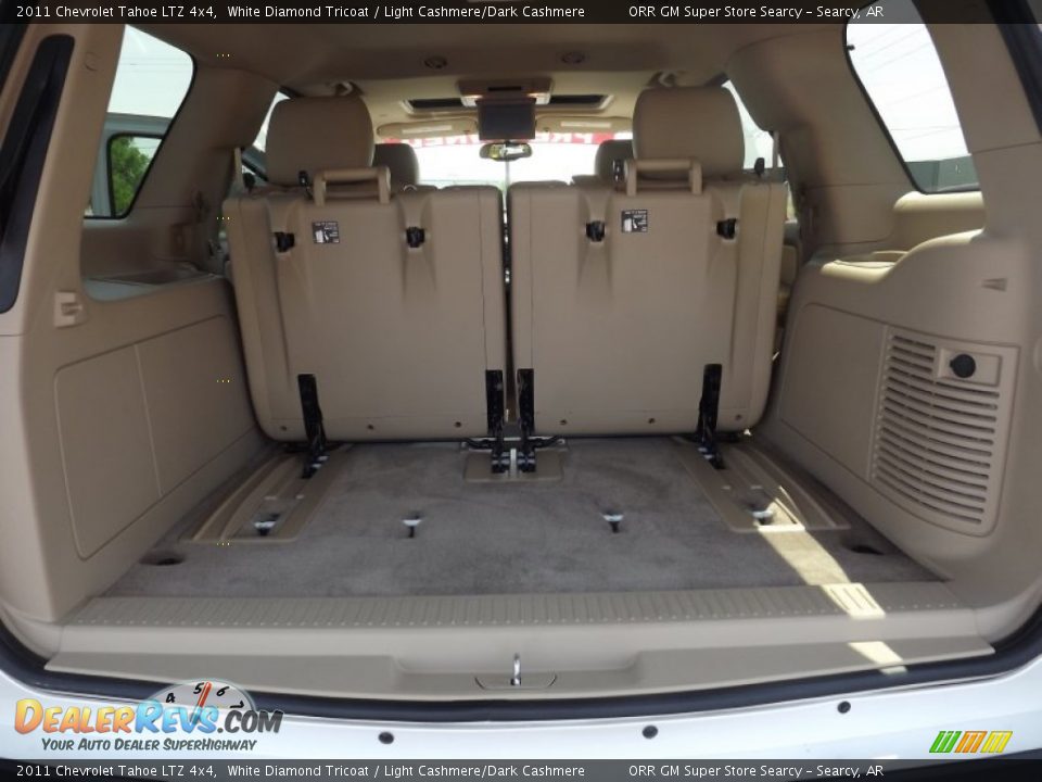 2011 Chevrolet Tahoe LTZ 4x4 White Diamond Tricoat / Light Cashmere/Dark Cashmere Photo #18