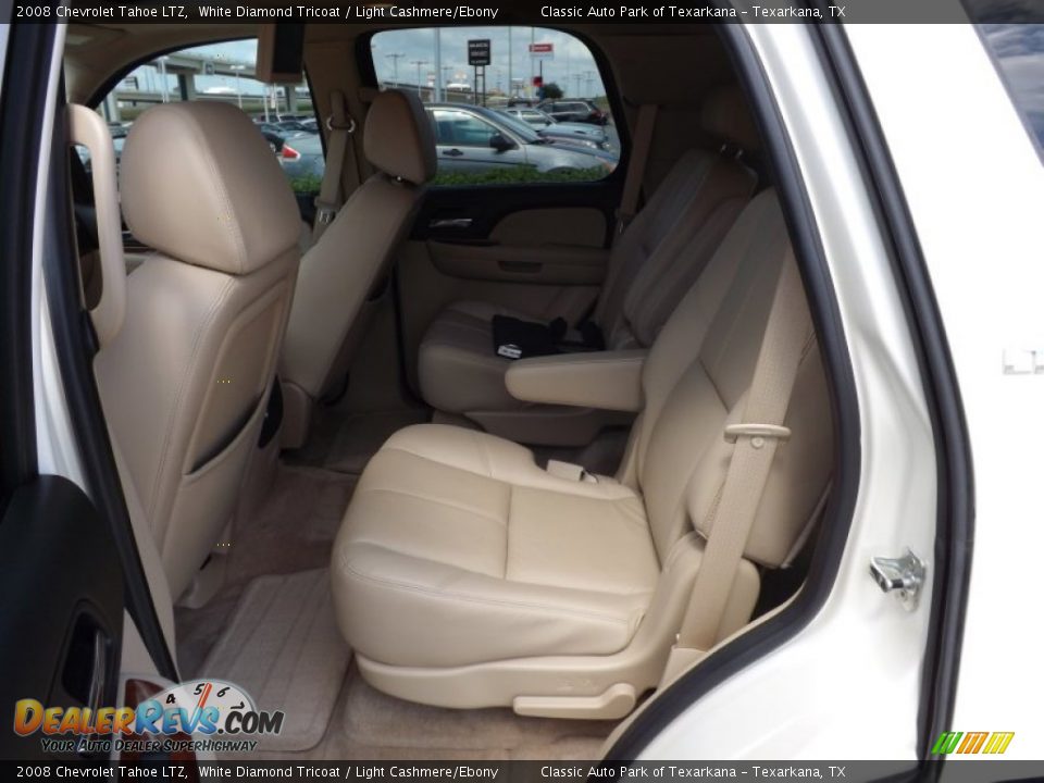2008 Chevrolet Tahoe LTZ White Diamond Tricoat / Light Cashmere/Ebony Photo #16