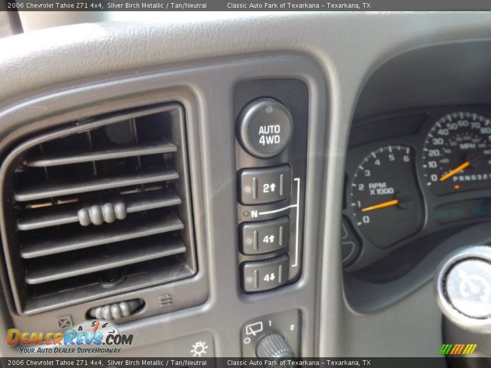 2006 Chevrolet Tahoe Z71 4x4 Silver Birch Metallic / Tan/Neutral Photo #13