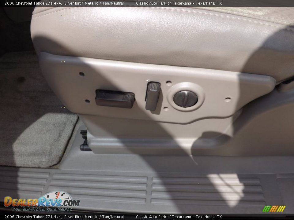 2006 Chevrolet Tahoe Z71 4x4 Silver Birch Metallic / Tan/Neutral Photo #15