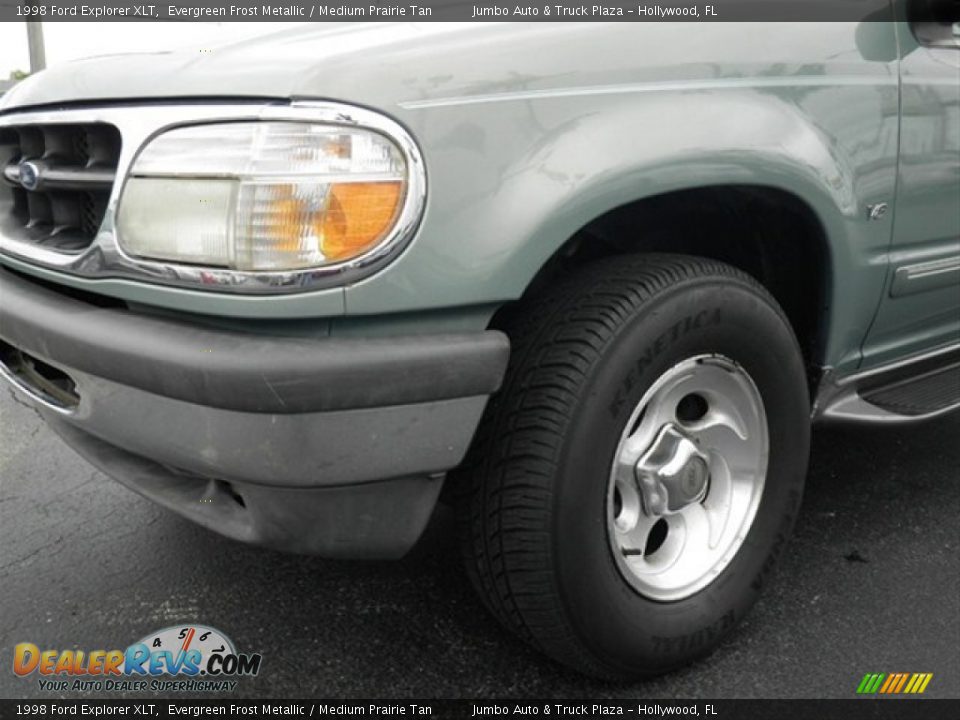 1998 Ford Explorer XLT Evergreen Frost Metallic / Medium Prairie Tan Photo #4