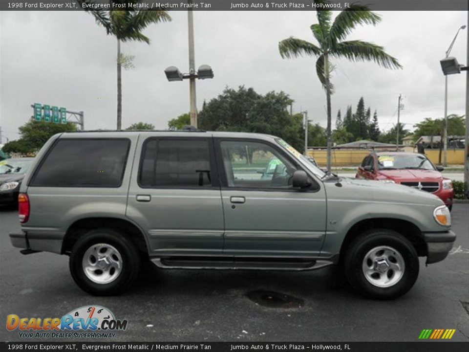 1998 Ford Explorer XLT Evergreen Frost Metallic / Medium Prairie Tan Photo #12