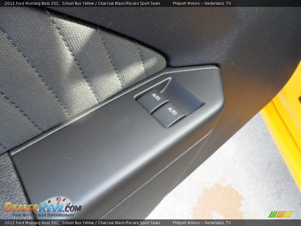 Controls of 2013 Ford Mustang Boss 302 Photo #25