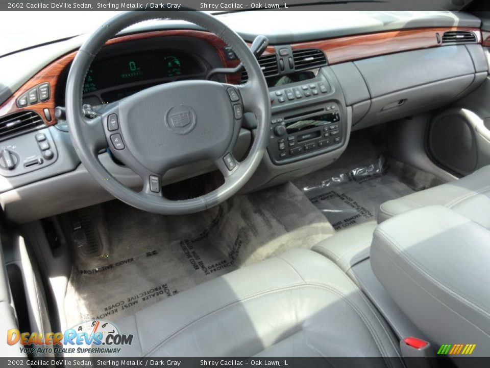 Dashboard of 2002 Cadillac DeVille Sedan Photo #11
