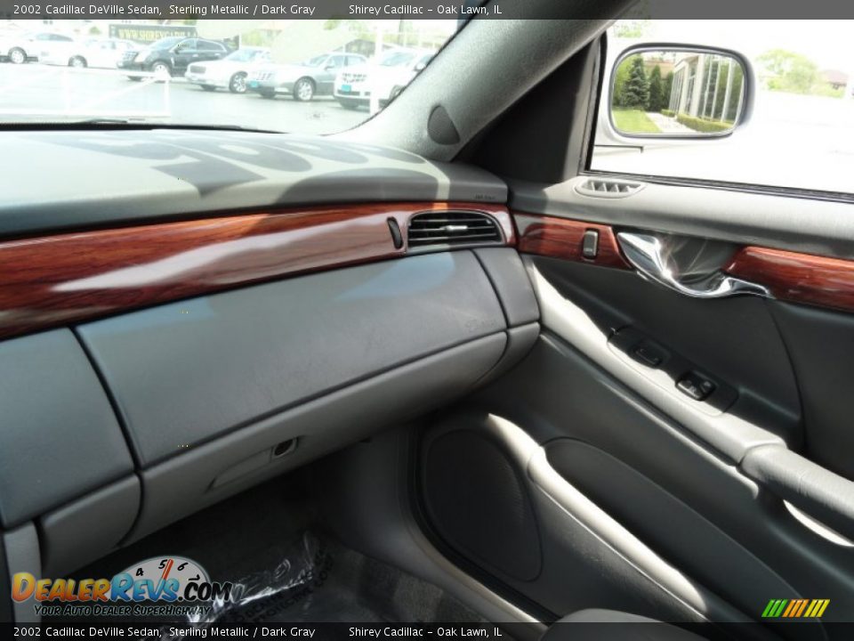 2002 Cadillac DeVille Sedan Sterling Metallic / Dark Gray Photo #18
