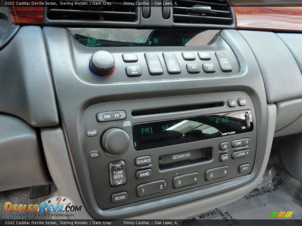 2002 Cadillac DeVille Sedan Sterling Metallic / Dark Gray Photo #19