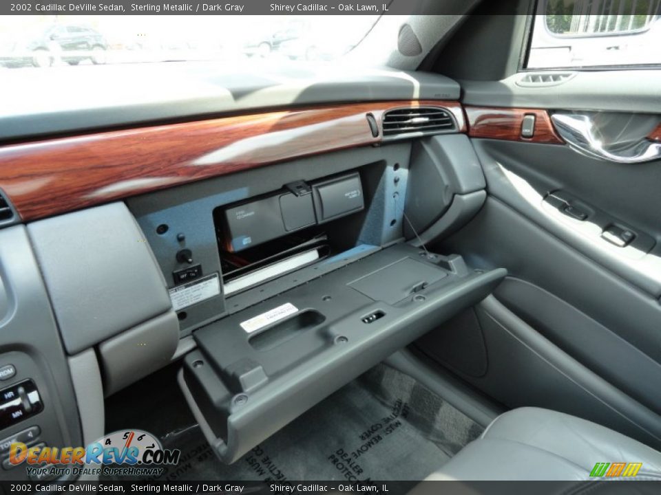 2002 Cadillac DeVille Sedan Sterling Metallic / Dark Gray Photo #22