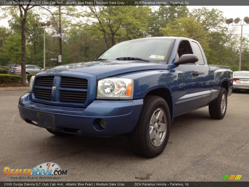 2006 Dodge Dakota SLT Club Cab 4x4 Atlantic Blue Pearl / Medium Slate Gray Photo #5