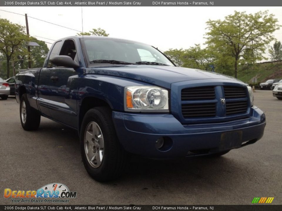2006 Dodge Dakota SLT Club Cab 4x4 Atlantic Blue Pearl / Medium Slate Gray Photo #7