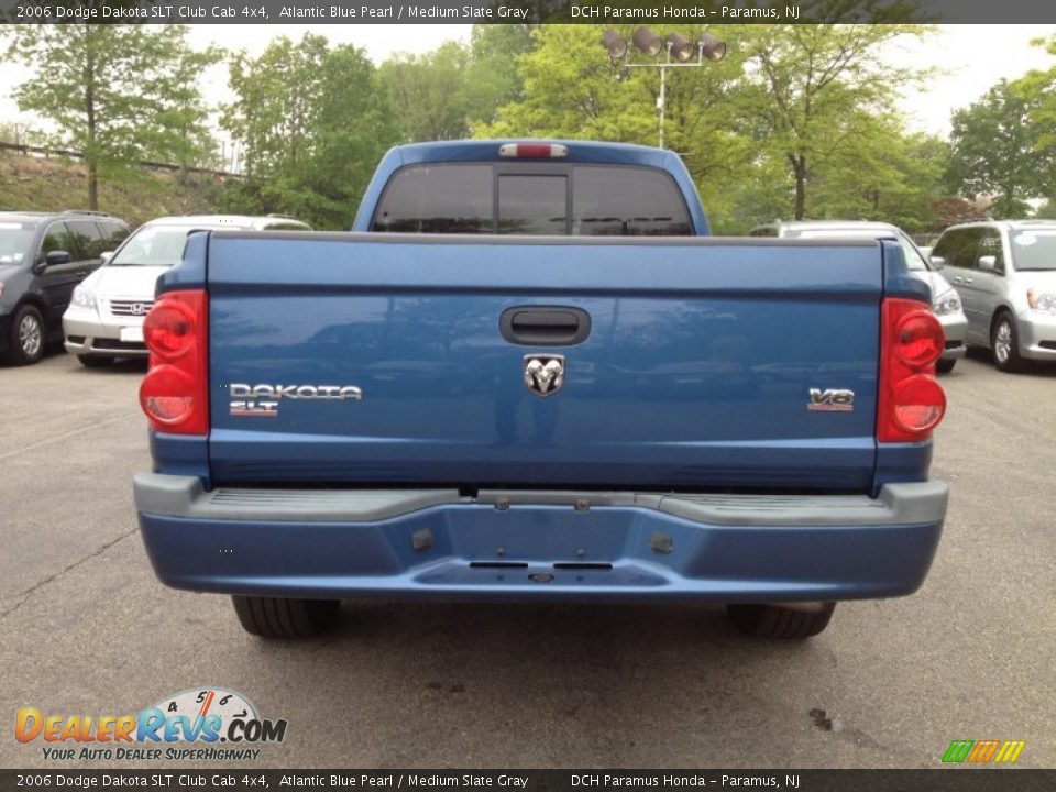 2006 Dodge Dakota SLT Club Cab 4x4 Atlantic Blue Pearl / Medium Slate Gray Photo #10