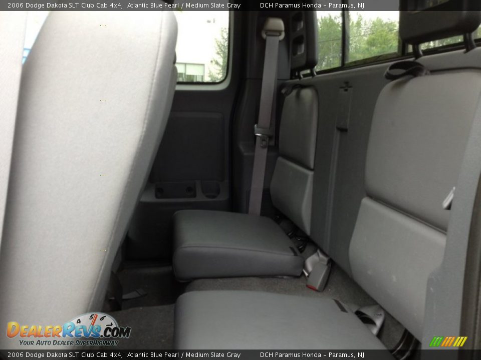 2006 Dodge Dakota SLT Club Cab 4x4 Atlantic Blue Pearl / Medium Slate Gray Photo #13