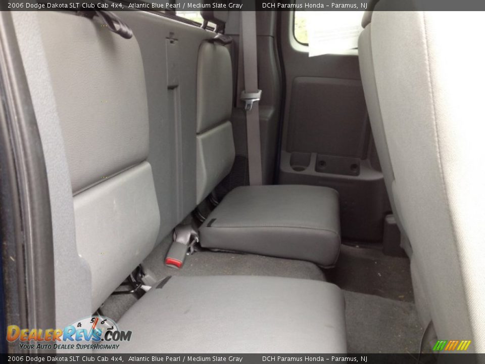 2006 Dodge Dakota SLT Club Cab 4x4 Atlantic Blue Pearl / Medium Slate Gray Photo #14