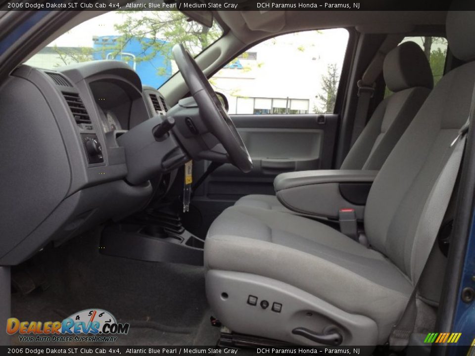 2006 Dodge Dakota SLT Club Cab 4x4 Atlantic Blue Pearl / Medium Slate Gray Photo #18
