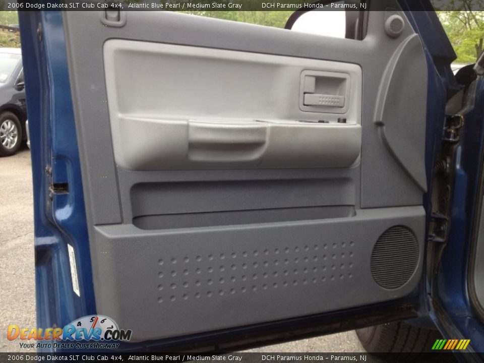 2006 Dodge Dakota SLT Club Cab 4x4 Atlantic Blue Pearl / Medium Slate Gray Photo #19