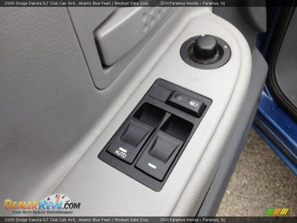 2006 Dodge Dakota SLT Club Cab 4x4 Atlantic Blue Pearl / Medium Slate Gray Photo #21
