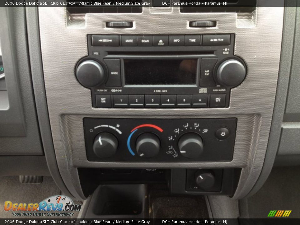 2006 Dodge Dakota SLT Club Cab 4x4 Atlantic Blue Pearl / Medium Slate Gray Photo #23