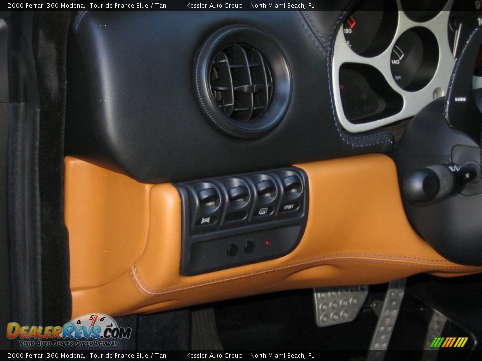 Controls of 2000 Ferrari 360 Modena Photo #23