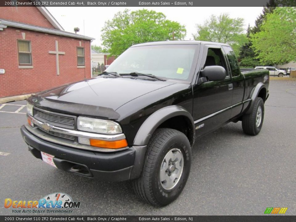 2003 Chevrolet S10 ZR2 Extended Cab 4x4 Black Onyx / Graphite Photo #2