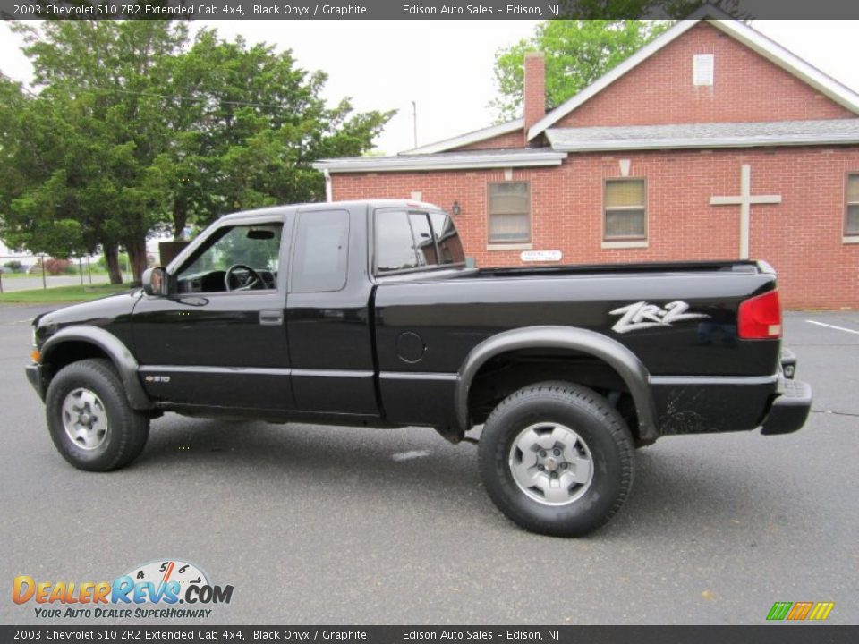2003 Chevrolet S10 ZR2 Extended Cab 4x4 Black Onyx / Graphite Photo #4