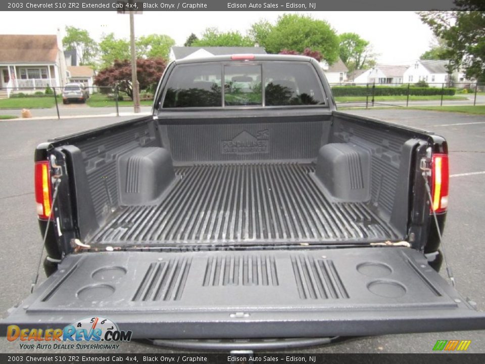 2003 Chevrolet S10 ZR2 Extended Cab 4x4 Black Onyx / Graphite Photo #7