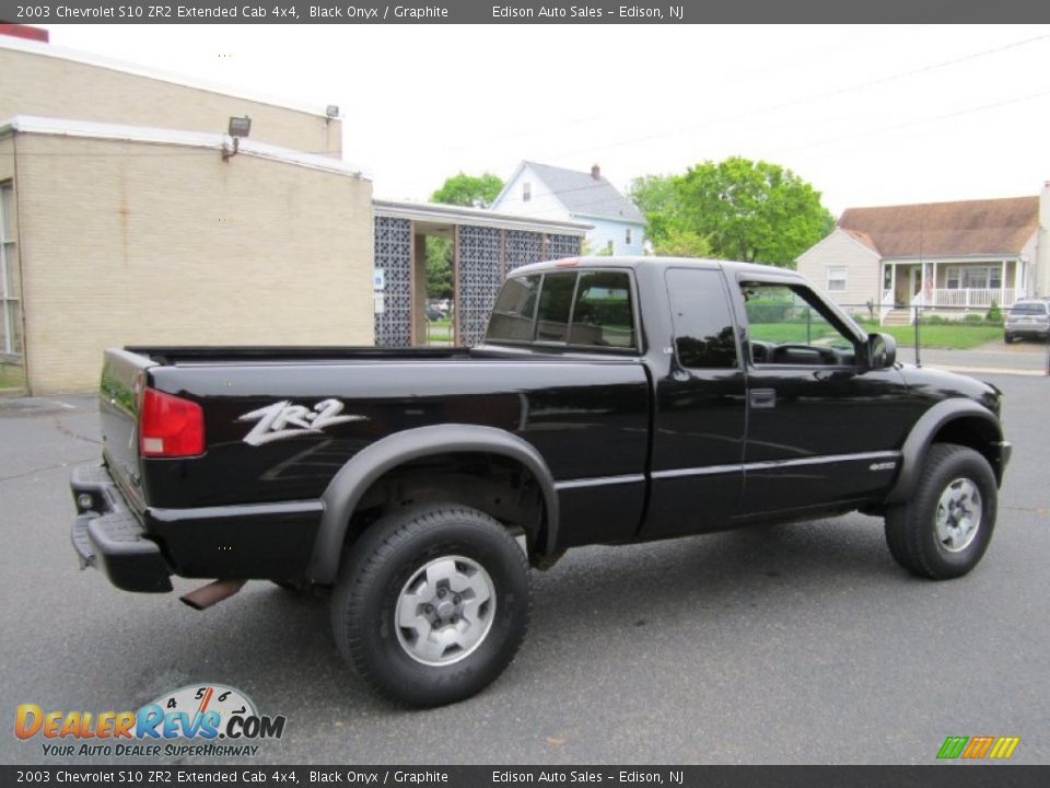 2003 Chevrolet S10 ZR2 Extended Cab 4x4 Black Onyx / Graphite Photo #9